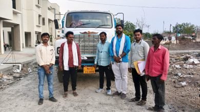 महसूल बुडवून साठवलेली रेती अखेर गोरगरीब घरकुलधारकांच्या हक्कासाठी रिपब्लिकन सेनेच्या आक्रमक लढ्याला यश